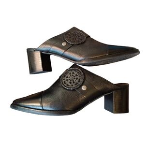 Brighton Trevi black leather mules in great condition. Size 6.5 made in Brazil